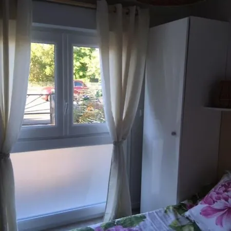 Le Patio Du Bourg - Entre Et Ocean بيسكاروس